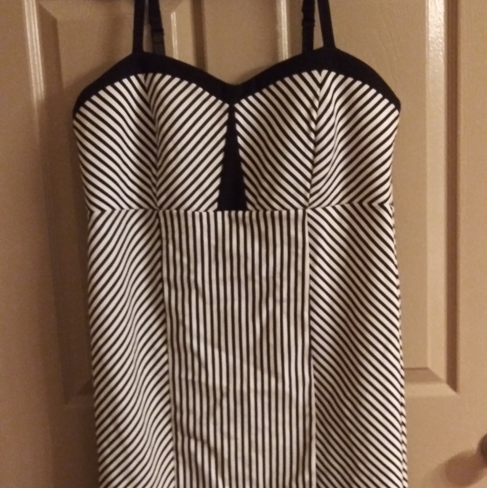 Black/White mini dress